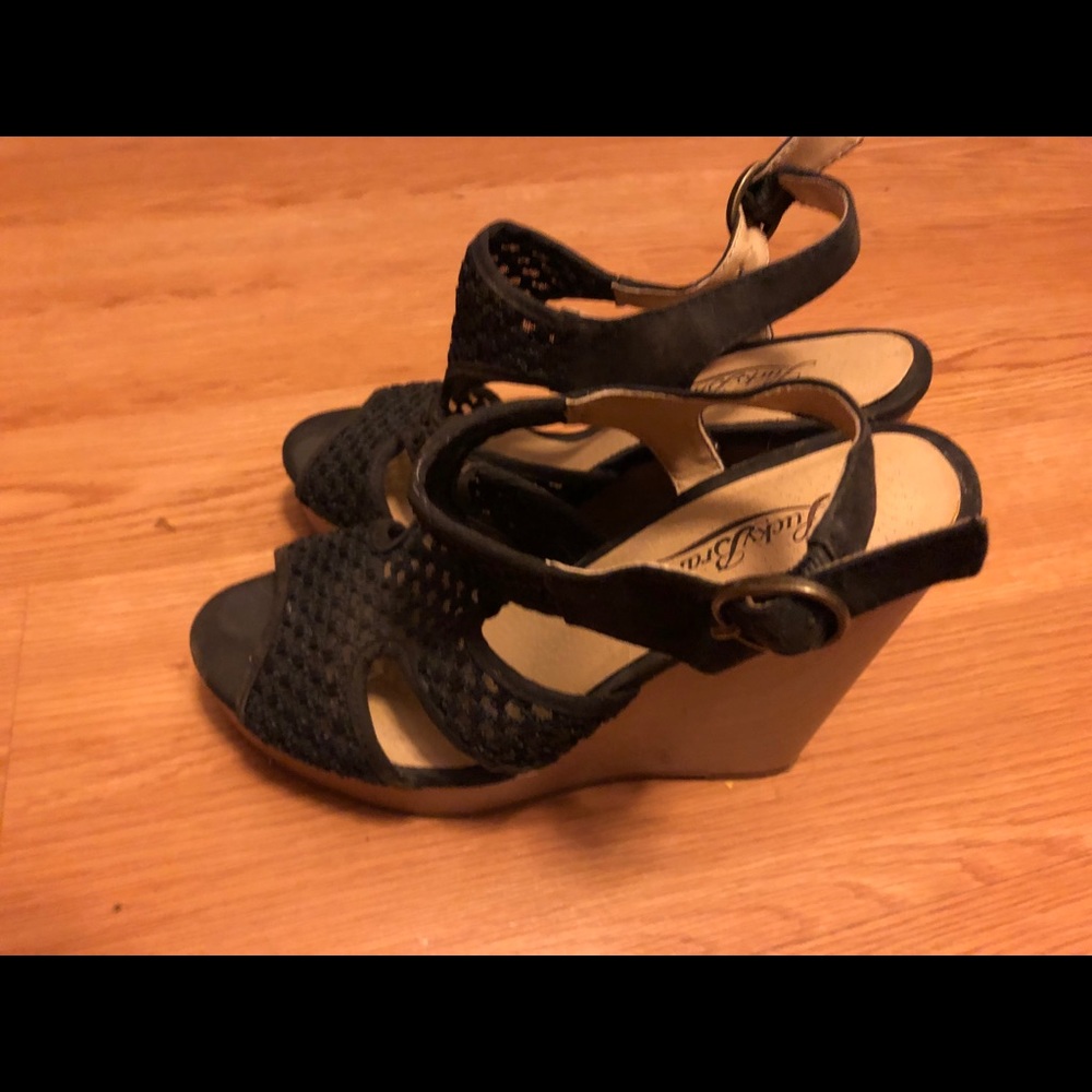 Lucky Brand Wedge Sandals Size 7